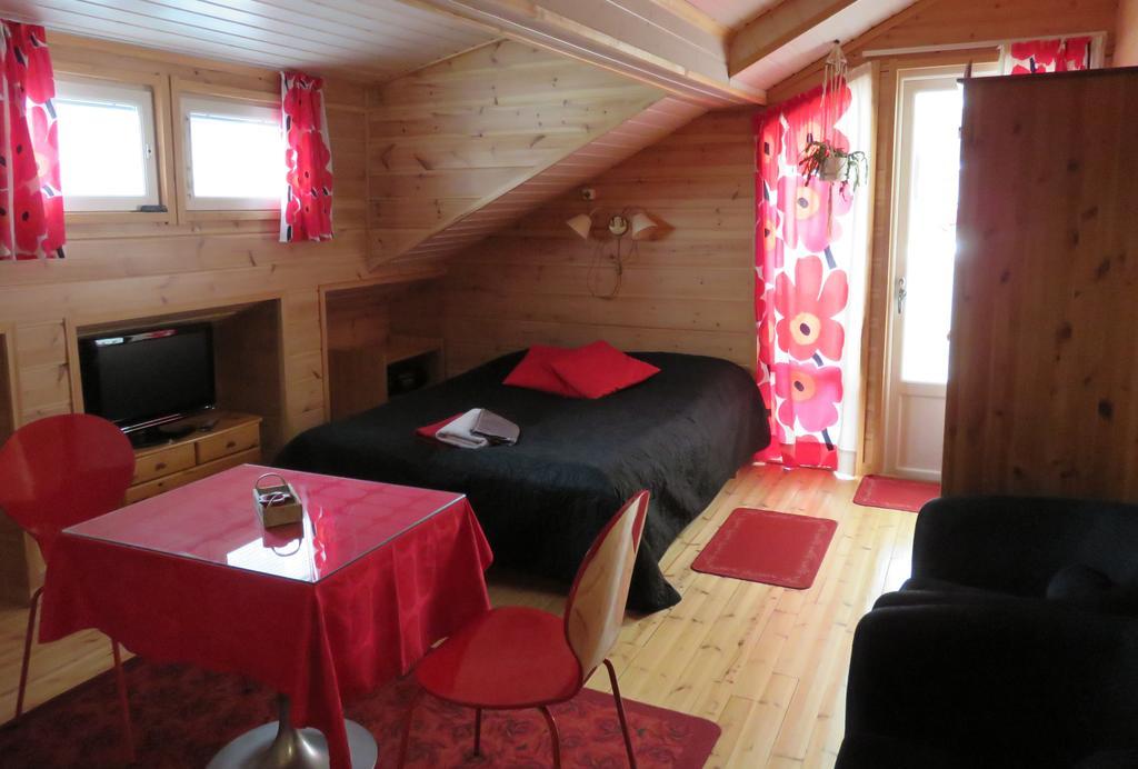 Hostel Mansikka Taipalsaari Exteriör bild
